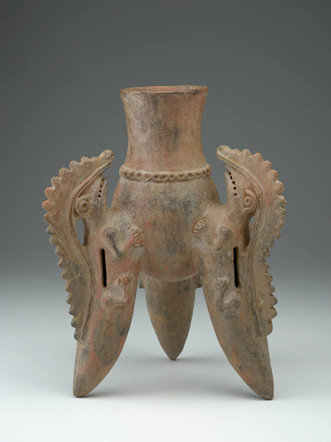 Tripod Jar with Lizard Effigy Legs