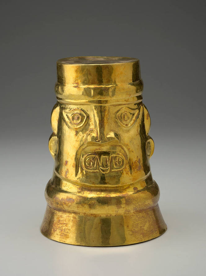 "Kero" (Ceremonial Drinking Vessel)