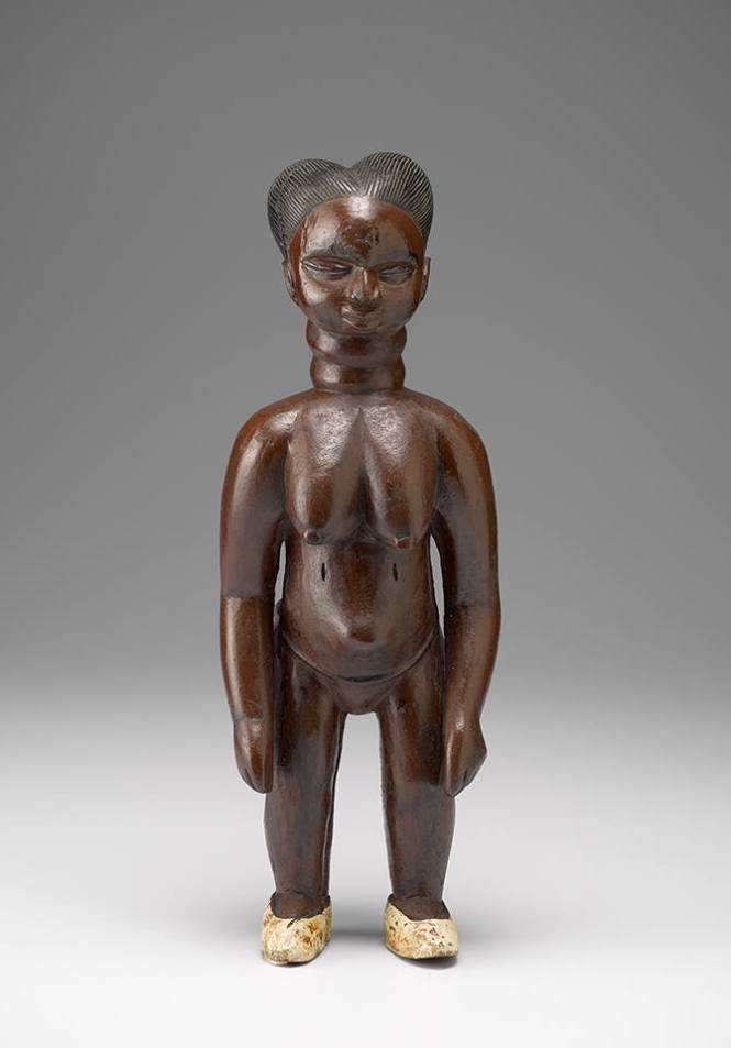 Standing Female Figure (minsereh)