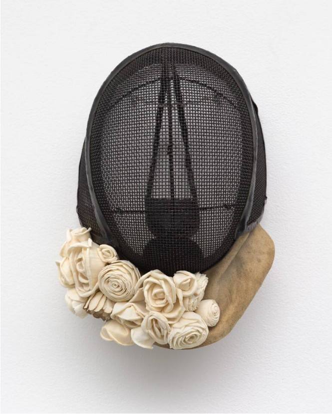 Mask with Pall Rosettes