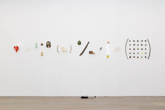 Nueve- From the series Reduccion objectiva orquestada (2015-2020)